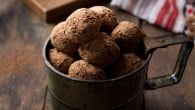 Banana, Orange and Chocolate Truffles | www.diethood.com | #chocolate #recipe #cookies #dessert