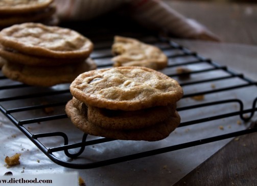 Chocolate Cloud Cookies | www.diethood.com | A sweet, crispy cookie studded with chocolate chips and almonds. | #recipe #cookies #chocolatechipcookies #dessert