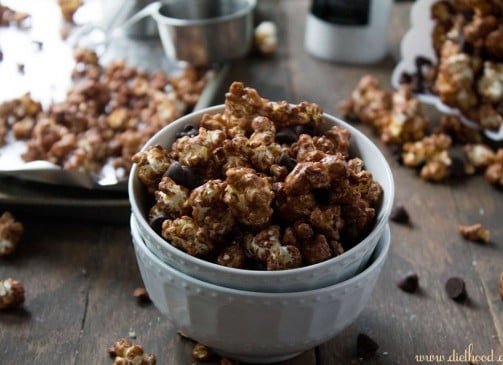 Salted Chocolate Caramel Popcorn | www.diethood.com | #popcorn #recipe #caramel #chocolate