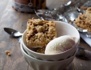 Apple Oat Bars | www.diethood.com | #apples #dessert #healthy #oats