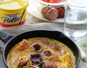 Smoked Sausage and Feta Cheese Frittata | www.diethood.com | Quick and simple frittata with smoked sausage and feta cheese | #recipe #dinner #breakfast#BreakfastAfterDark #cgc