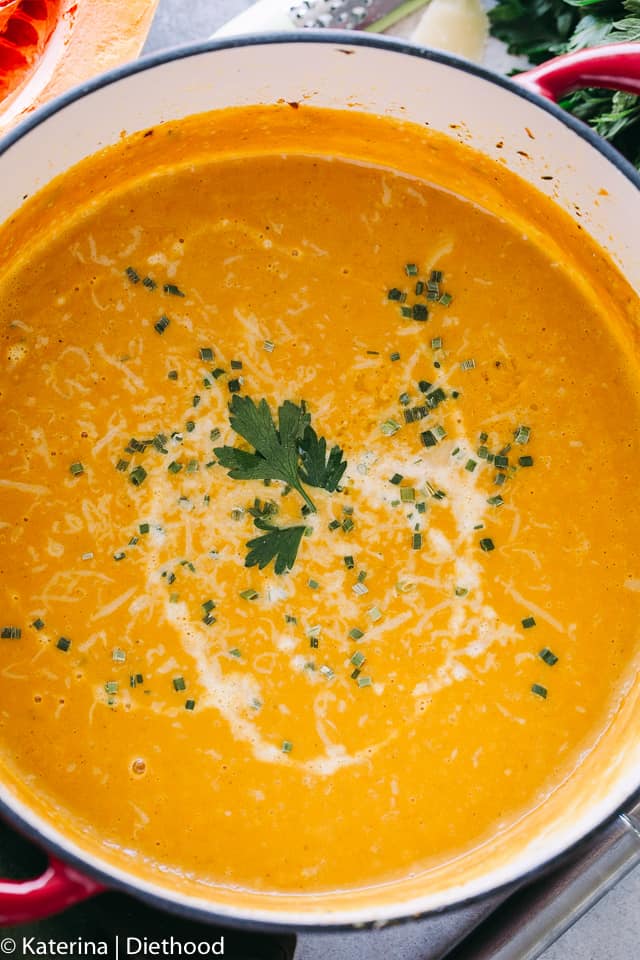 Butternut Squash Soup - Simple, the BEST EVER Butternut Squash Soup! You're just a few ingredients from this incredibly delicious, comforting, healthy soup. 