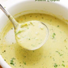 Broccoli Cheese Soup (Panera Copycat) | www.diethood.com | If you love Panera Bread's Broccoli Cheddar Soup you are going to be amazed with this copycat recipe!