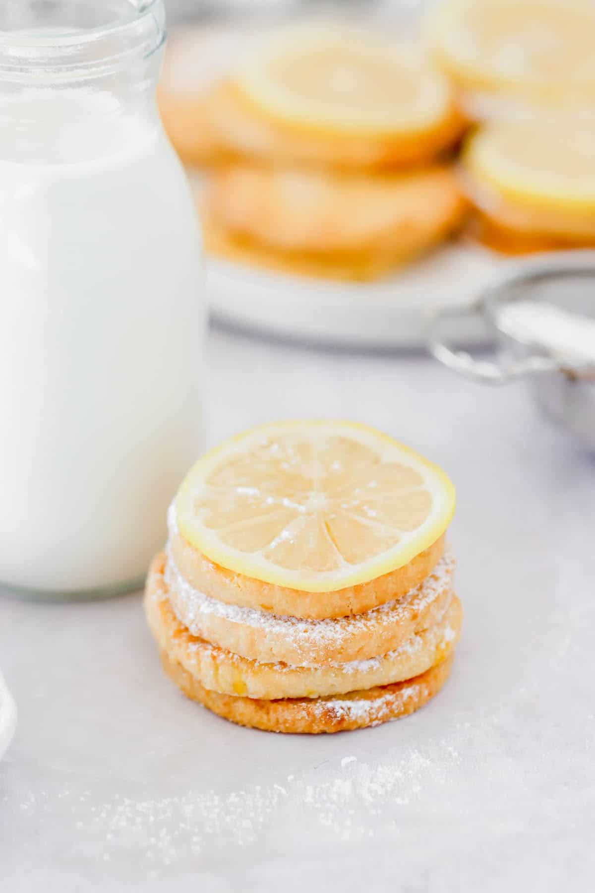 Easy Lemon Cookies with Baked Lemon Slice l Diethood