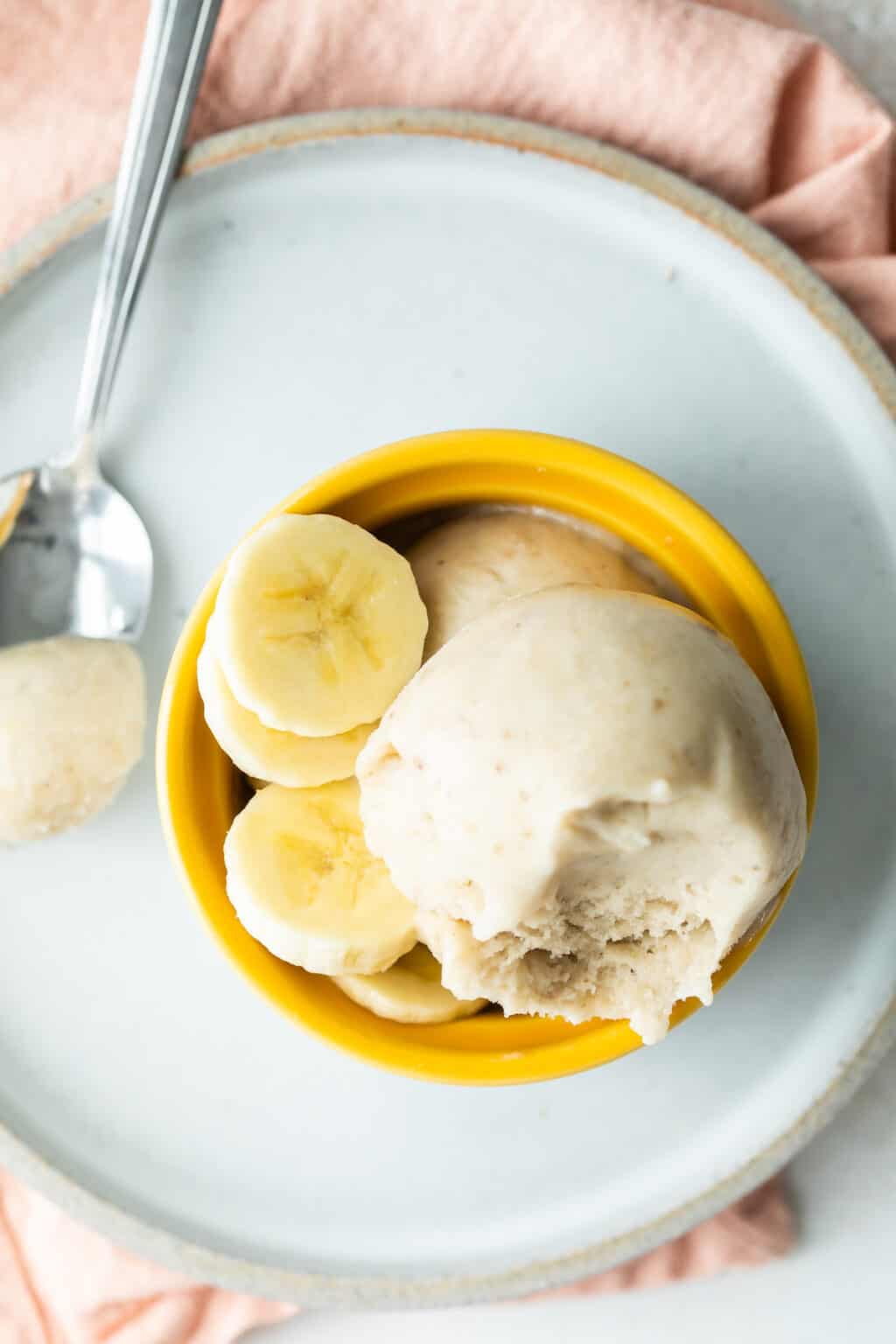 Homemade Banana Frozen Yogurt Recipe | Diethood