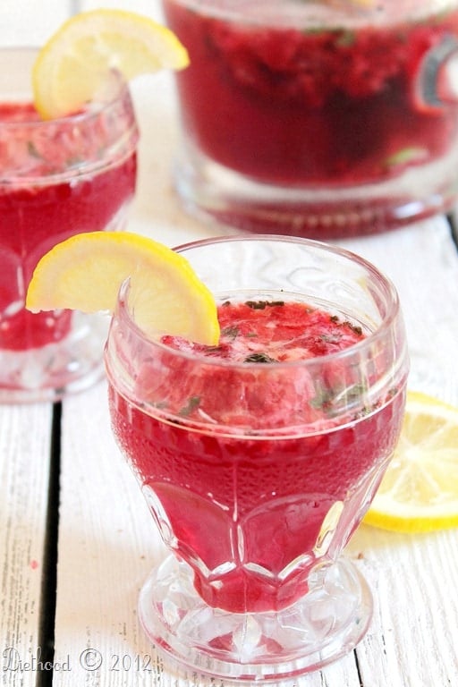 RASPBERRY LIME SODA LEMONADE IN DRINKING GLASSES