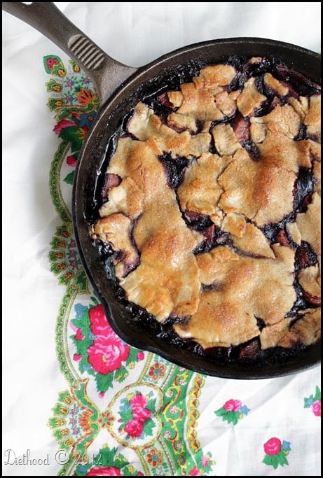 apple berry pie via diethood.com