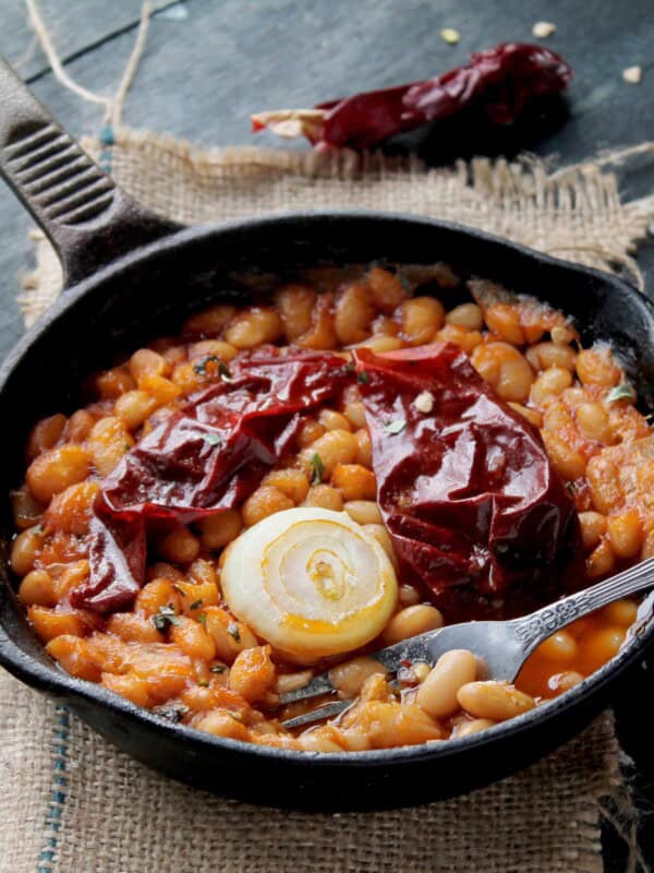 Macedonian Style Baked Beans {Tavce Gravce} via www.diethood.com | #recipe #dinner #beans #tavcegravce