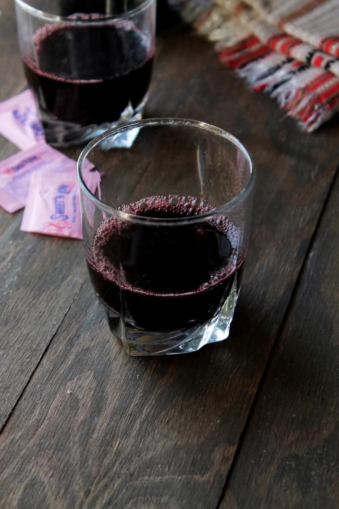 Slow Cooker Mulled Wine - Low Sugar | www.diethood.com | #mulledwine #recipe #sweetnlow #alcohol