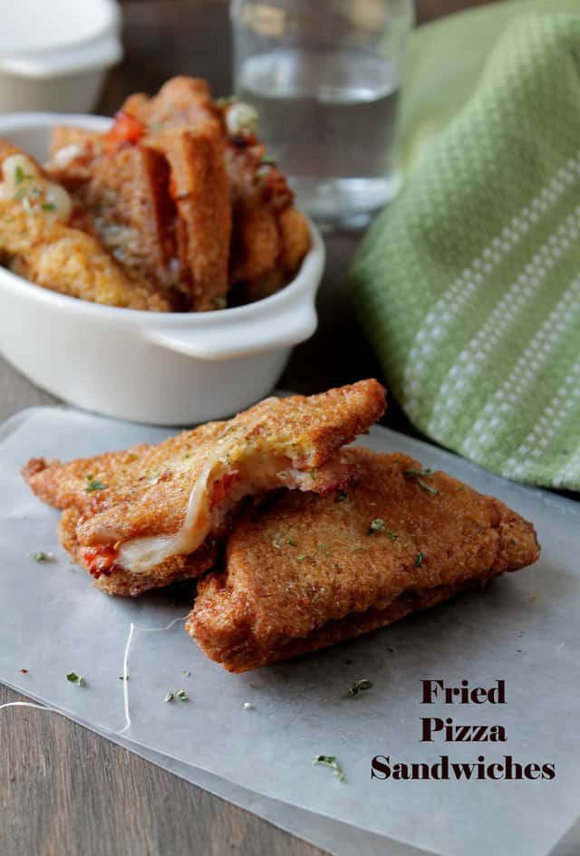 Fried Pizza Sandwiches | www.diethood.com | #recipe #sandwich #pizza #superbowl @diethood