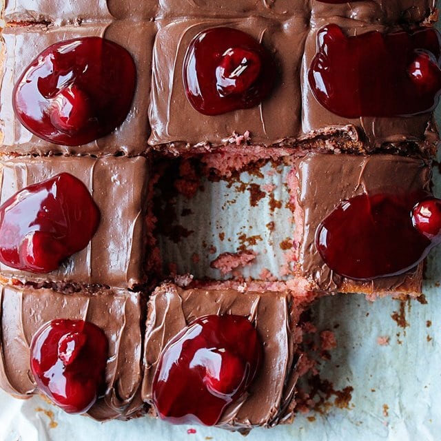 Quick Cherry Chocolate Cake | Diethood