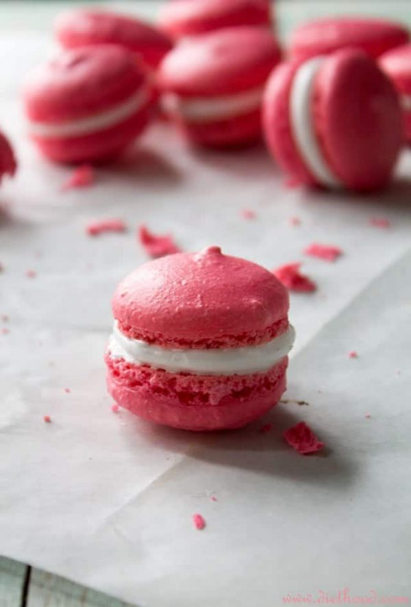 French Macarons with Marshmallow Frosting | Diethood