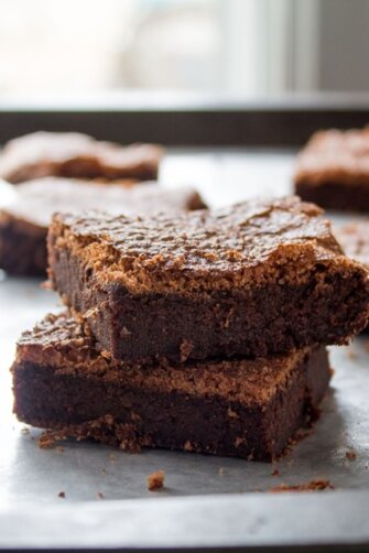 2-Ingredient Nutella Brownies | www.diethood.com | Eggs and Nutella are all you will need to make these delicious brownies | #recipe #dessert #glutenfree #nutella #chocolate #brownies
