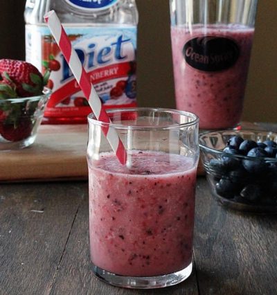 Diet Mixed Berry Smoothie | www.diethood.com | Smoothie with a bright mix of strawberries, blueberries and bananas, blended with Diet Ocean Spray's Cranberry Juice Drink and creamy fruit sorbet | #recipe #drinks #smoothie #healthy