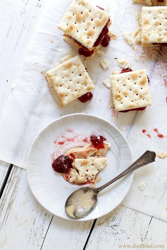 Saltines Peanut Butter and Jelly Cheesecake Sandwiches | www.diethood.com | #recipe #cheesecake #peanutbutter
