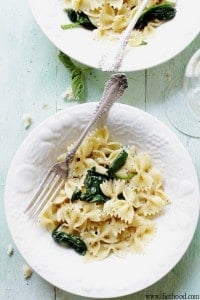 Garlic-Butter Spinach and Pasta | www.diethood.com | Fresh spinach and bow tie pasta tossed in a delicious and warm garlic-butter sauce. | #recipe #pasta