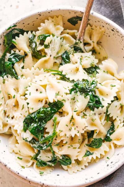 Garlic Butter Pasta Recipe | My Favorite Spinach Pasta