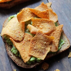 Smashed Avocado Toast with Sweet Potato Chips | www.diethood.com | Seasoned, mashed avocado served on a whole grain toast and topped with Green Giant™ Multigrain Barbecue Sweet Potato Chips | #GiantFlavor