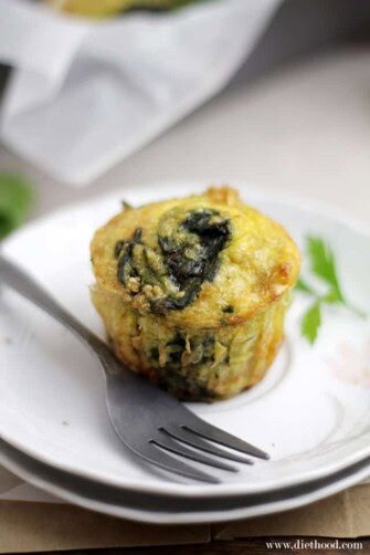 Crustless Quiche Muffins with Spinach and Cheese | Diethood.com