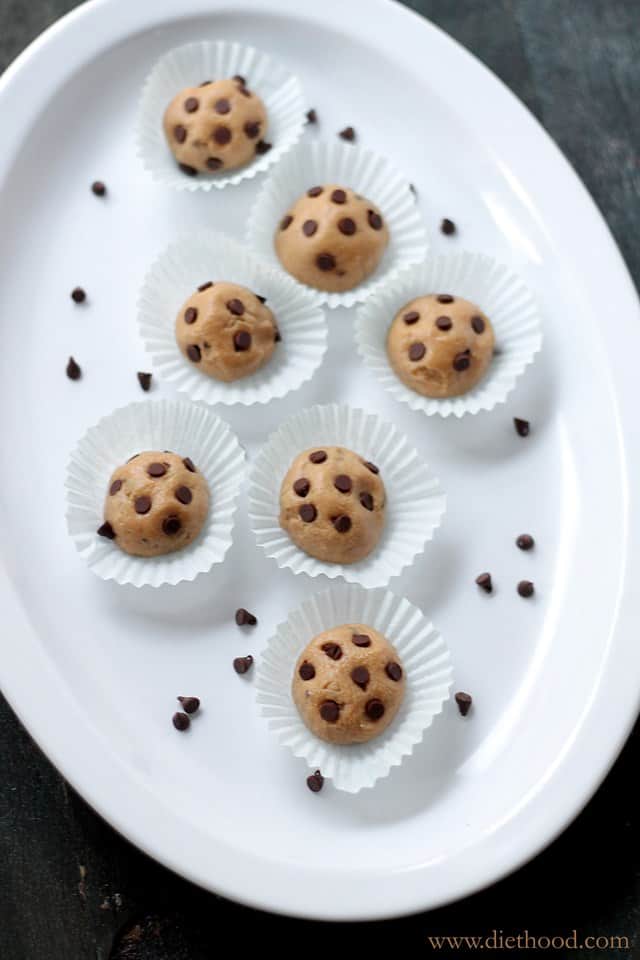 Peanut Butter Chocolate Chip Cookie Dough Balls | www.diethood.com