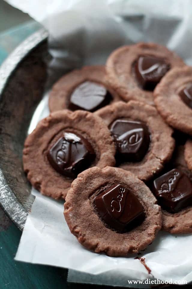 Chocolate Creamy Cookies | www.diethood.com