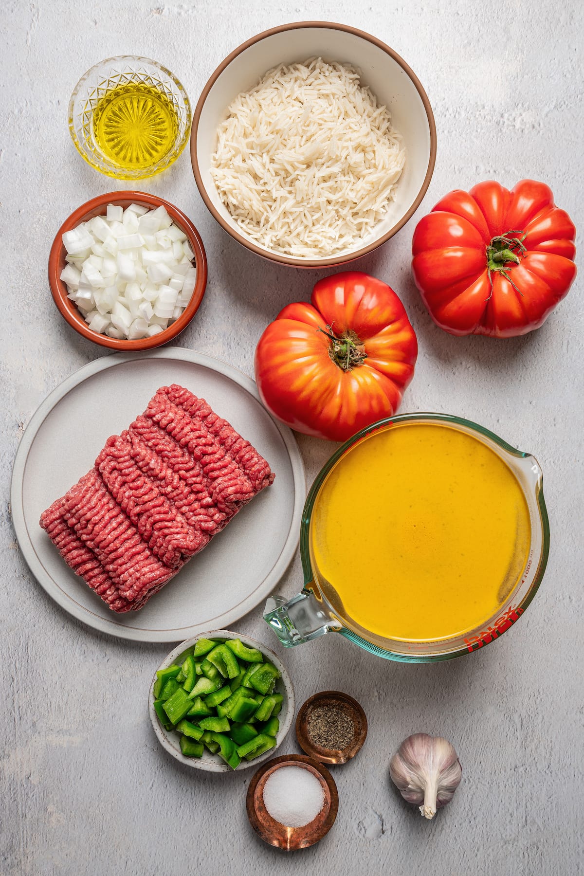 Ingredients for stuffed pepper soup.