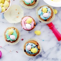 Easter Cookie Cups with Coconut Buttercream Frosting | www.diethood.com | #recipe #easter #buttercreamfrosting