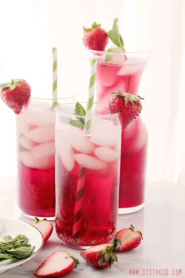 Hibiscus Iced Tea Sparkler | www.diethood.com | A very refreshing and delicious spring or summer-drink made with hibiscus tea and soda water. | #drinks #recipe