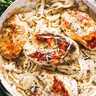 Skinny Chicken Fettuccine Alfredo | Diethood