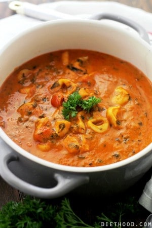 Spinach Tortellini Tomato Soup Recipe | Diethood