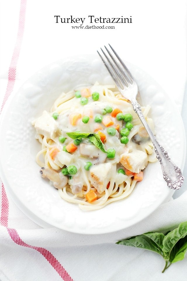 Turkey Tetrazzini with Fetuccine | www.diethood.com | Leftover turkey meat tossed in a delicious creamy sauce and served over fettuccine.