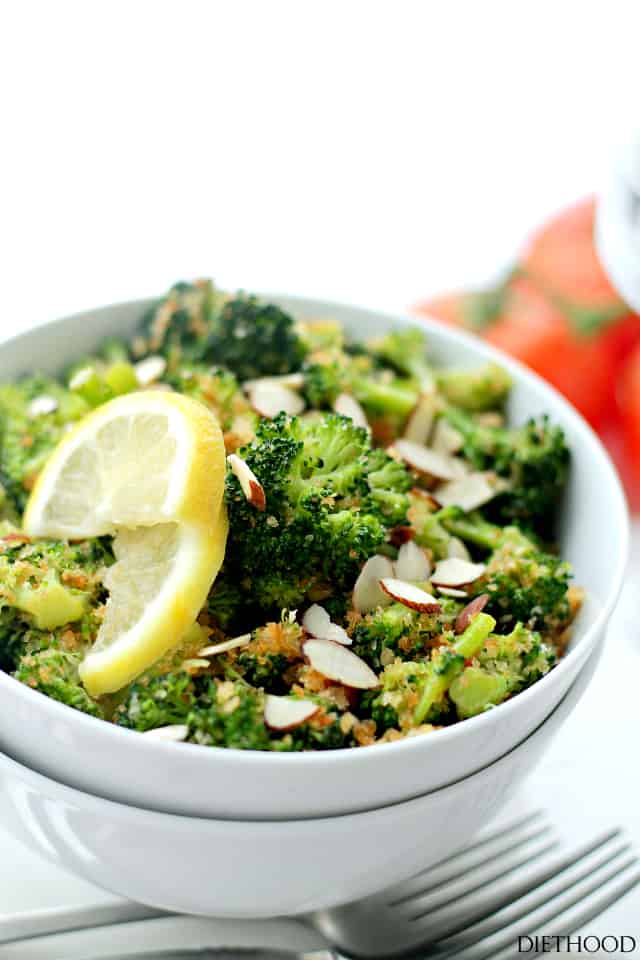 Garlicky Steamed Broccoli | www.diethood.com | Delicious and healthy side dish of steamed broccoli rolled in buttery panko crumbs, garlic and lemon.
