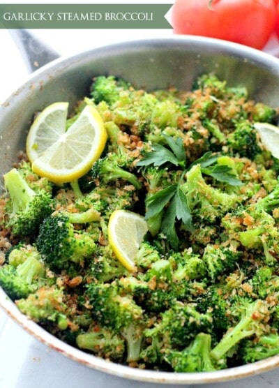 Garlicky Steamed Broccoli | www.diethood.com | Delicious and healthy side dish of steamed broccoli rolled in buttery panko crumbs, garlic and lemon.