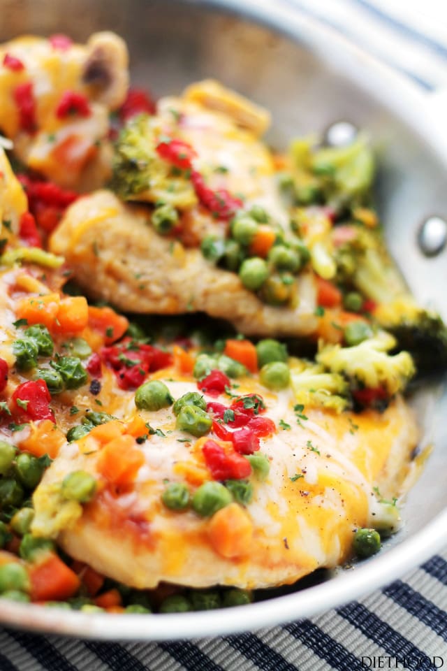 Cheesy Chicken and Vegetables Skillet 
