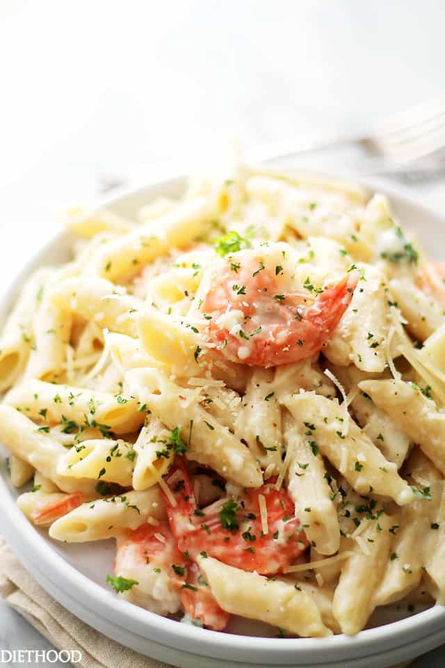 Creamy Lemon-Shrimp Pasta in a bowl.