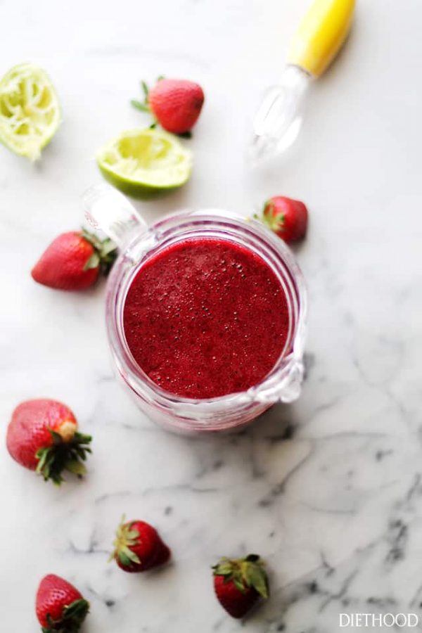Refreshing Very Berry Margarita Spritzer Recipe | Diethood