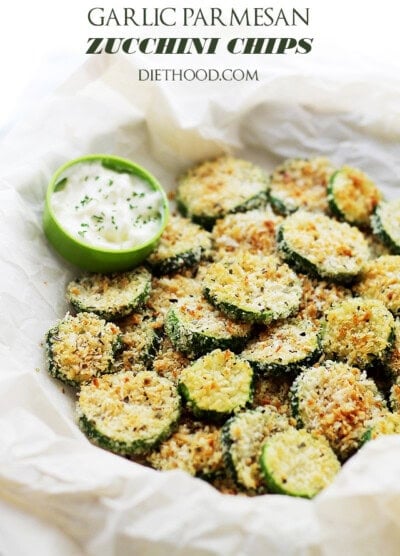 Baked Garlic Parmesan Zucchini Chips | www.diethood.com | Crispy and flavorful baked zucchini chips covered in seasoned panko bread crumbs with garlic and Parmesan.