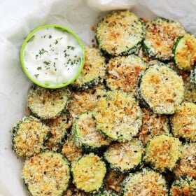Baked Garlic Parmesan Zucchini Chips | www.diethood.com | Crispy and flavorful baked zucchini chips covered in seasoned panko bread crumbs with garlic and Parmesan.