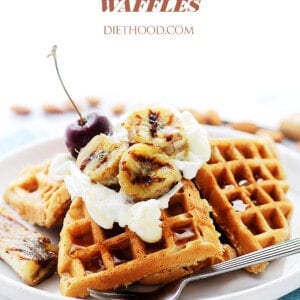 Banana Bread Waffles | www.diethood.com | The sweet and delicious taste of Banana Bread in a Waffle!