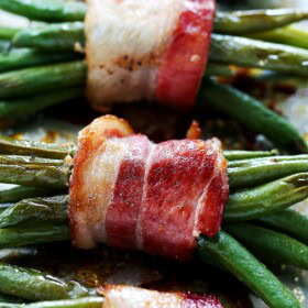 Bacon-Wrapped Green Beans | www.diethood.com | Fresh green beans wrapped in bacon, sprinkled with brown sugar and a drizzle of balsamic vinegar.