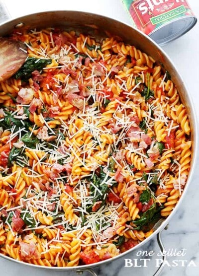 One Skillet BLT Pasta - Quick and easy 30-minute, one skillet pasta recipe with spinach, tomatoes and bacon!