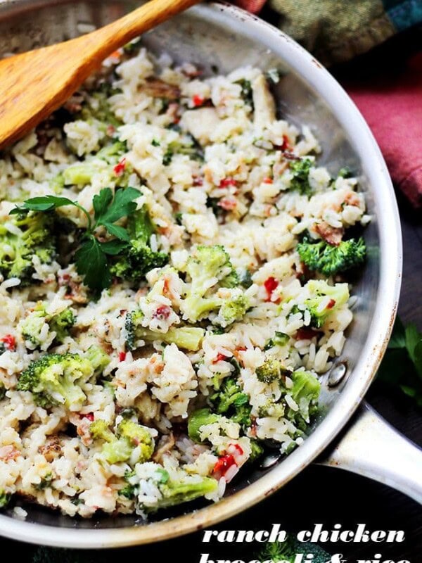 One Skillet Broccoli and Rice Ranch Chicken Recipe - An easy weeknight skillet dinner that is ready in under 30 minutes with ranch-mix seasoned chicken, broccoli and rice.