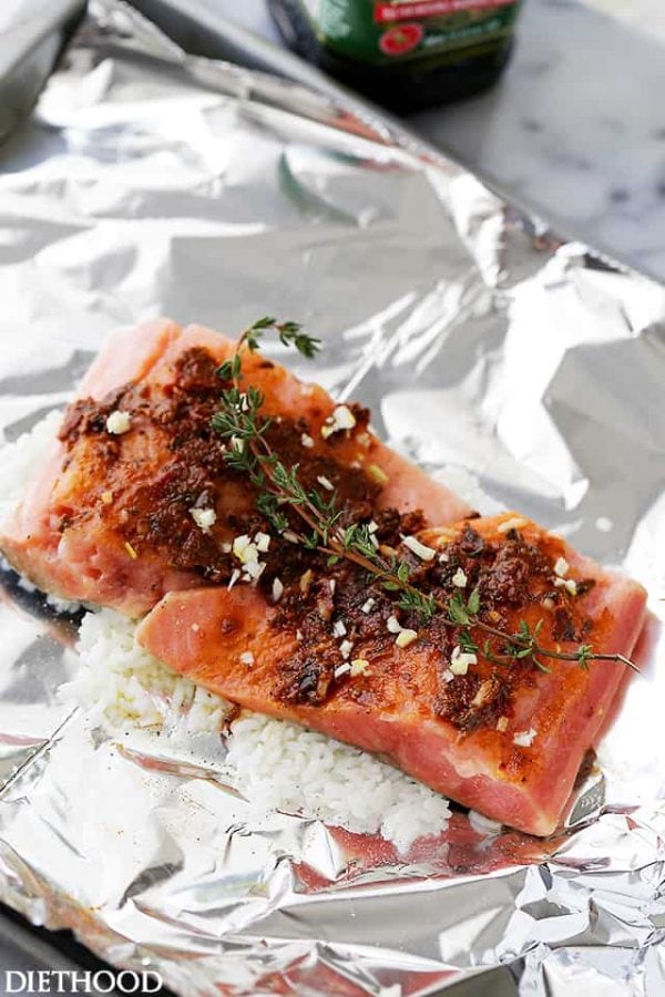 Tomato Pesto Salmon & Rice Recipe Baked in Foil Easy Salmon Recipes