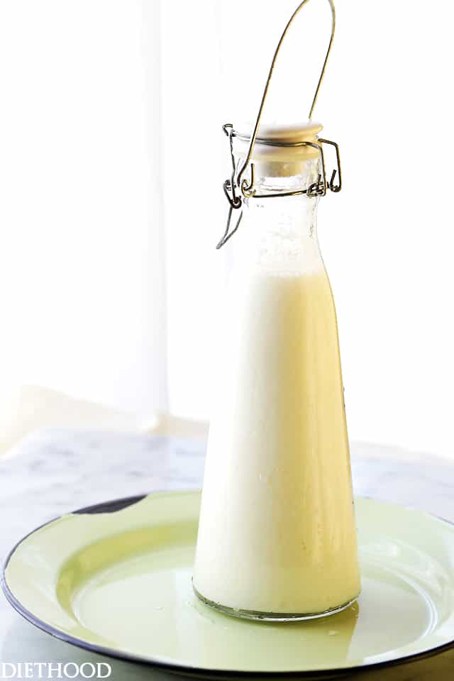 How to make Buttermilk with just 2 ingredients: Milk and White Vinegar.