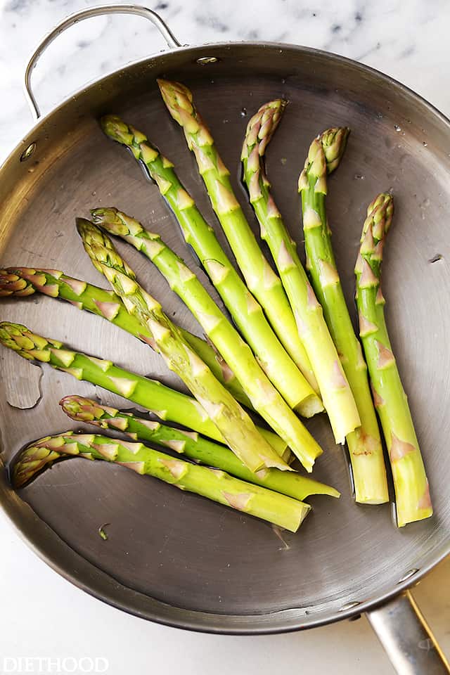 Ricetta facile degli asparagi al vapore