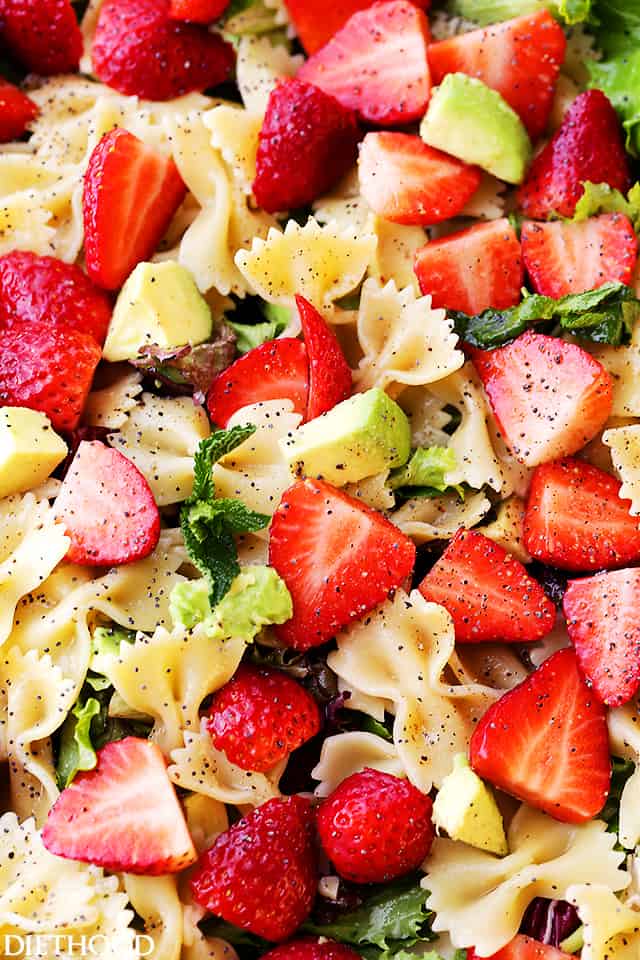 Strawberry Avocado Pasta Salad with Balsamic Glaze Recipe - Strawberries, avocados and bow tie pasta all tossed with an irresistibly creamy balsamic glaze!