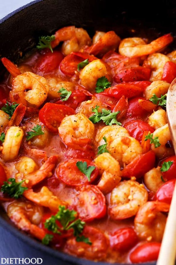 Quick Spicy Garlic Shrimp and Tomatoes Sauté | Diethood