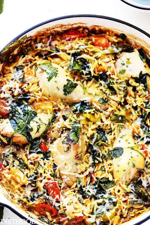 One-Pot Chicken and Orzo with Spinach and Tomatoes | Diethood