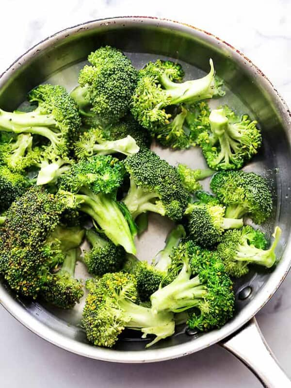 Boiling the broccoli in a pot.