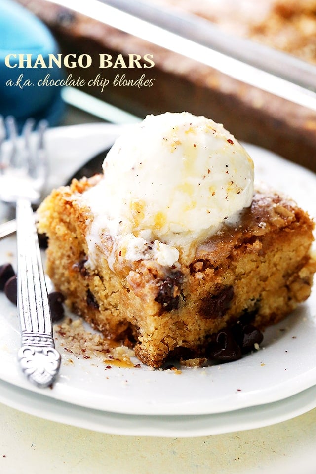 Chocolate Chip Cookie Bars (Chango Bars) - Irresistible, chewy, classic cookie bars loaded with chocolate chips and deliciousness! It's a recipe everyone will be asking for! 